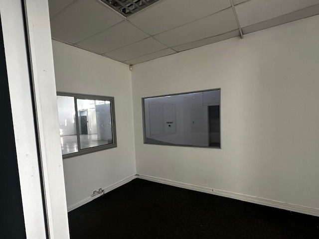 To Let Commercial Property for Rent in Maitland Western Cape